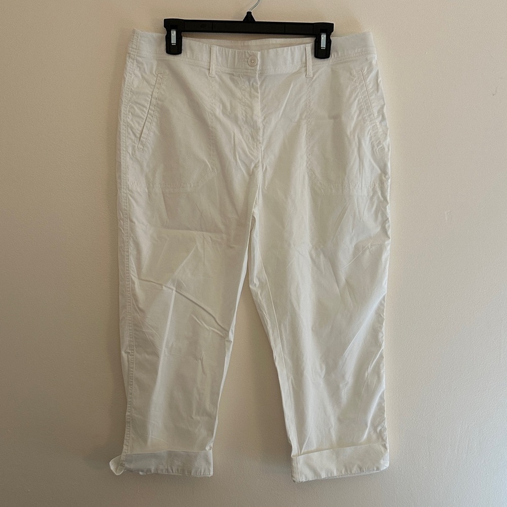 Chicos Womens size 12 cotton capris